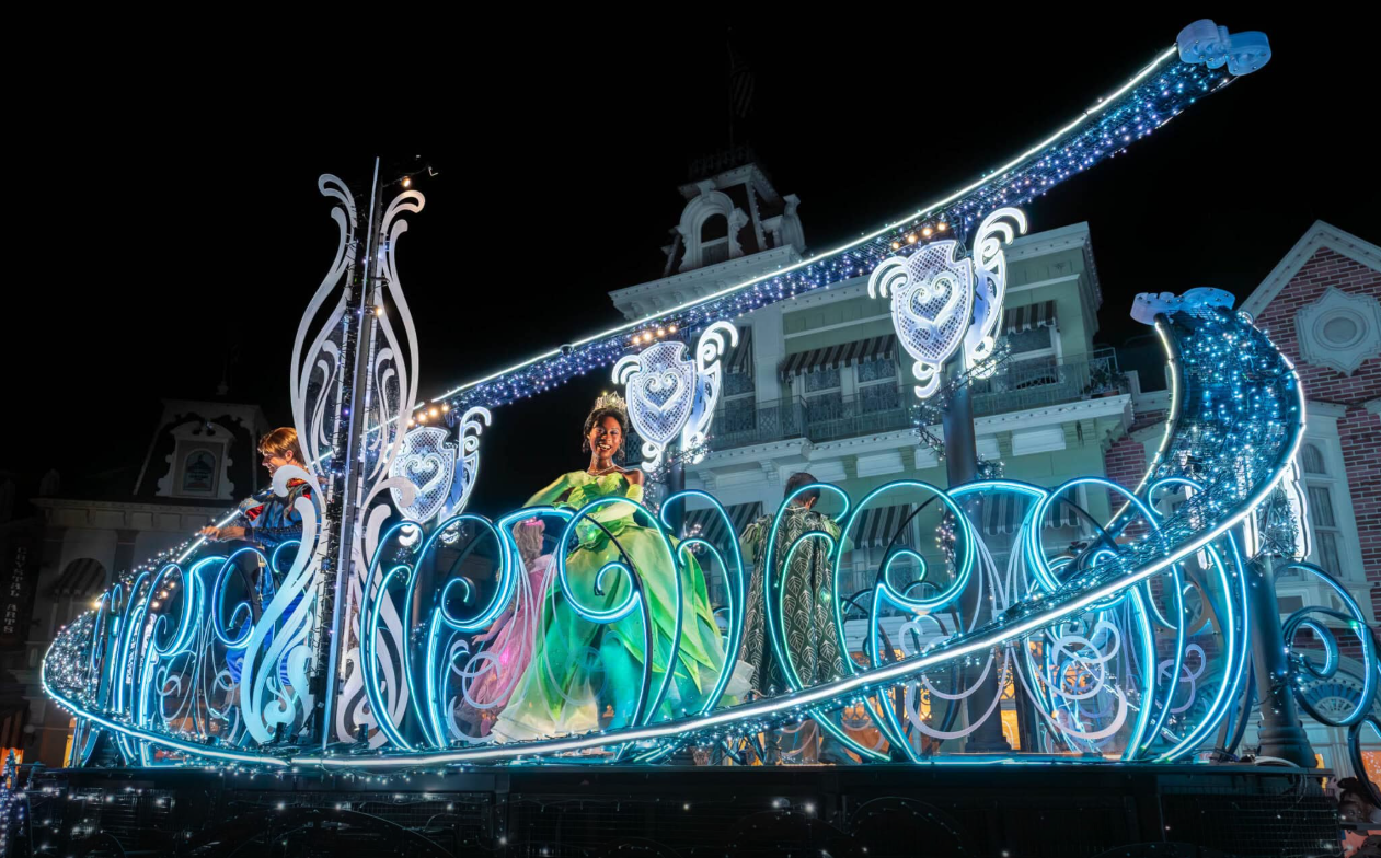 Disney Starlight Parade — Royal Court Float